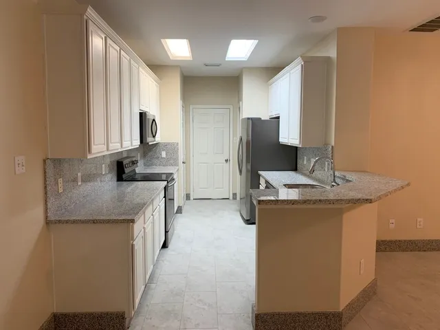 $1,850 | 42 Blue Creek Place, Spring, TX 77382