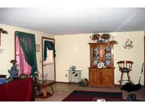 4 B Hemlock Springs Road, Unit 4 Derry, NH 03038 - Photo 6 of 6 Gallery Image 6