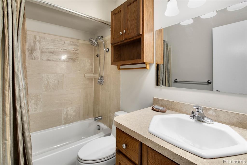 796 Collier Road Pontiac, MI 48340 - Photo 20 of 44 Gallery Image 20