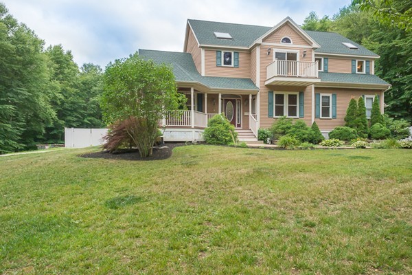 59 Paradise Road Ipswich, MA 01938 - Photo 2 of 30 Gallery Image 2