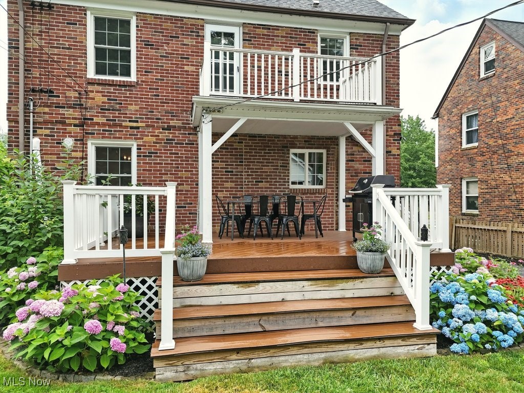2380 Ashurst Road University Heights, OH 44118 - Photo 8 of 50 Close up of new back deck area
