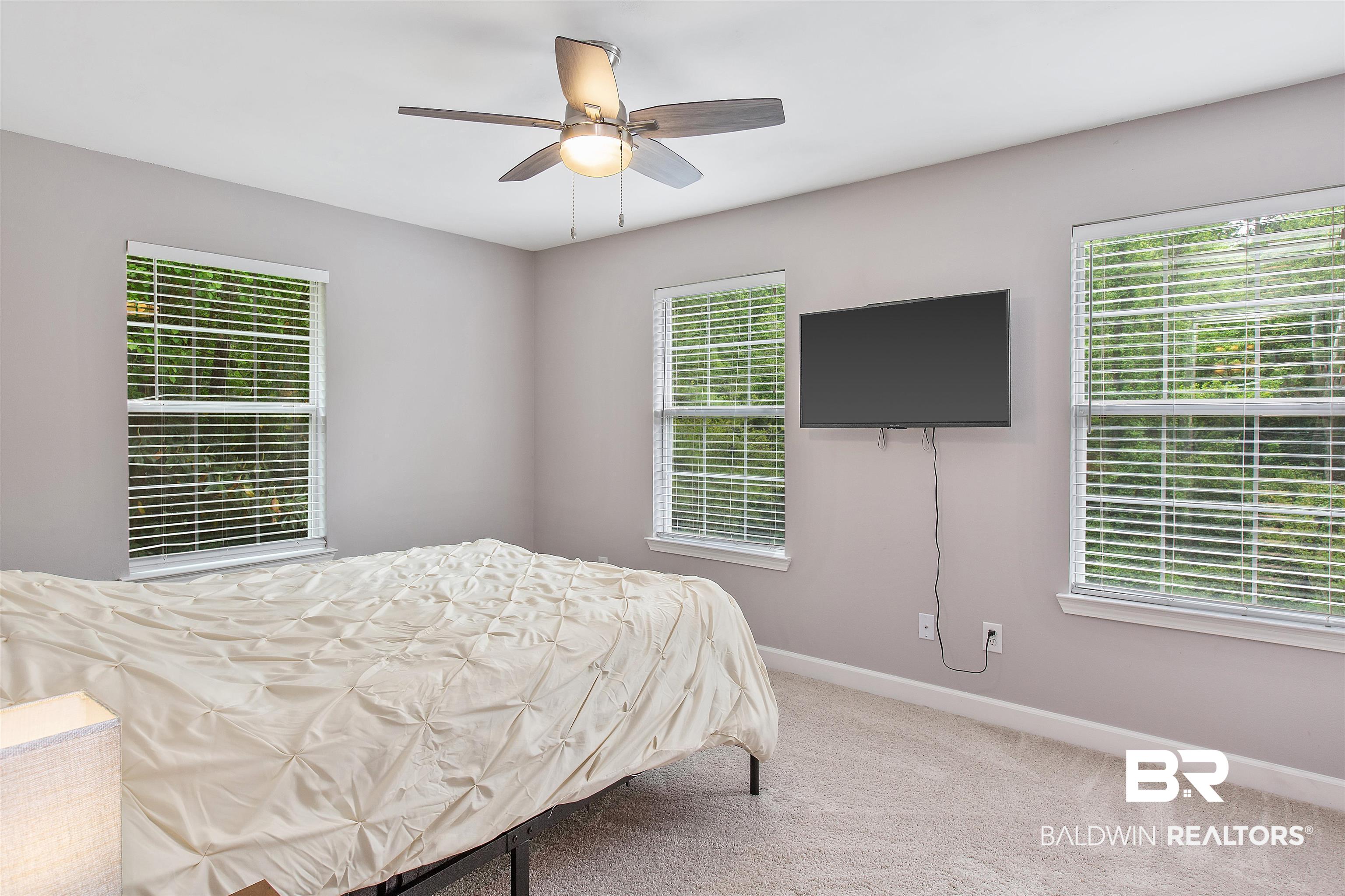 313 Ridgewood Drive Daphne, AL 36526 - Photo 9 of 16 Guest Bedroom