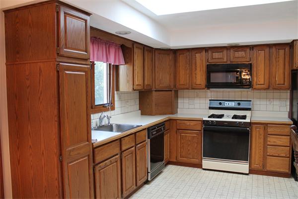 50 Valentine Road Arlington, MA 02476 - Photo 4 of 22