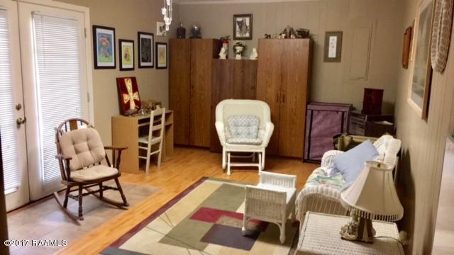 8615 Miller Road Kaplan, LA 70548 - Photo 9 of 10 Den