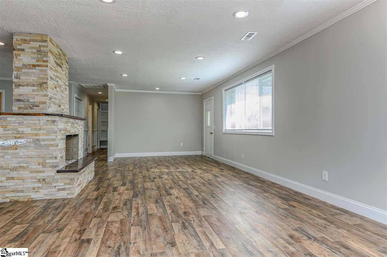 614 Fairview Street Fountain Inn, SC 29644 - Photo 4 of 29
