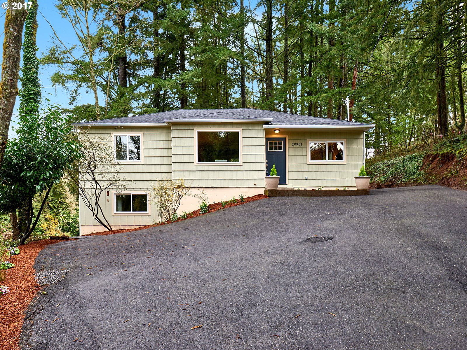 20951 Southeast Bohna Park Road Damascus, OR 97089 - Photo 1 of 26 Gallery Image 1