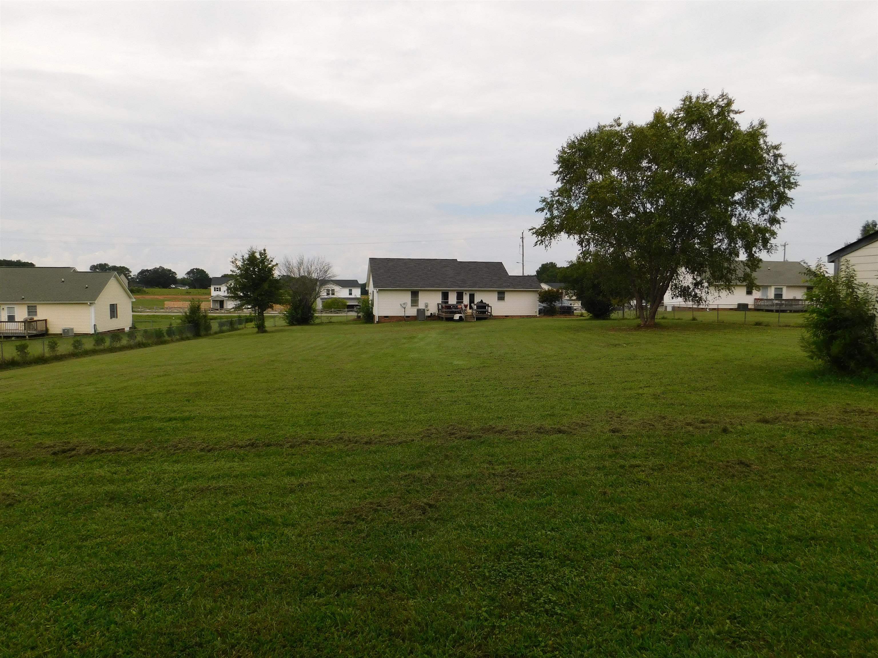 220 Old Burnett Road Inman, SC 29349 - Photo 15 of 18
