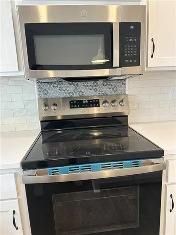 $287,500 | 1302 Northeast Redwood Court, Oak Grove, MO 64075