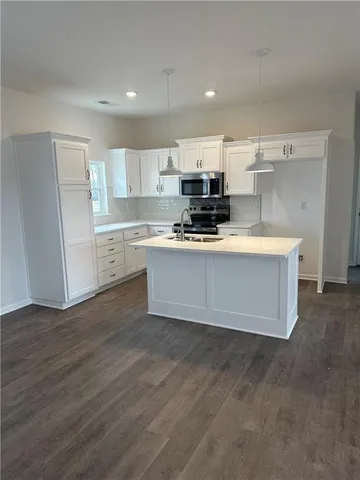 $287,500 | 1302 Northeast Redwood Court, Oak Grove, MO 64075