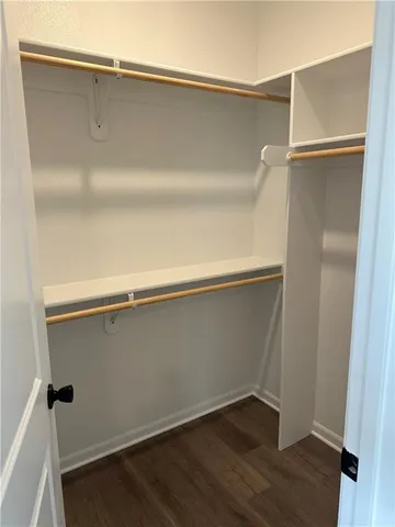 $287,500 | 1302 Northeast Redwood Court, Oak Grove, MO 64075