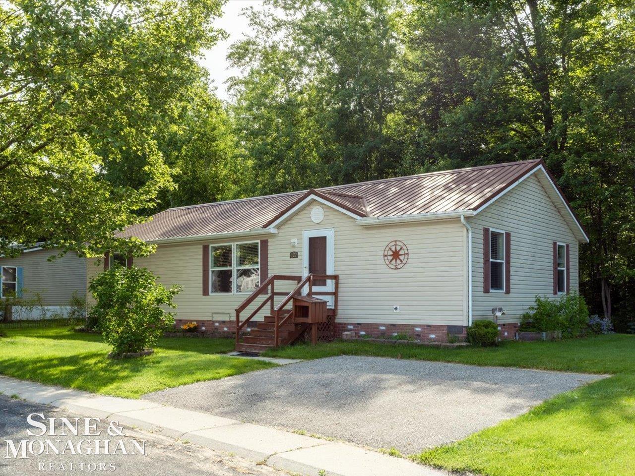 127 Hidden Spring Fort Gratiot, MI 48059 - Photo 1 of 15