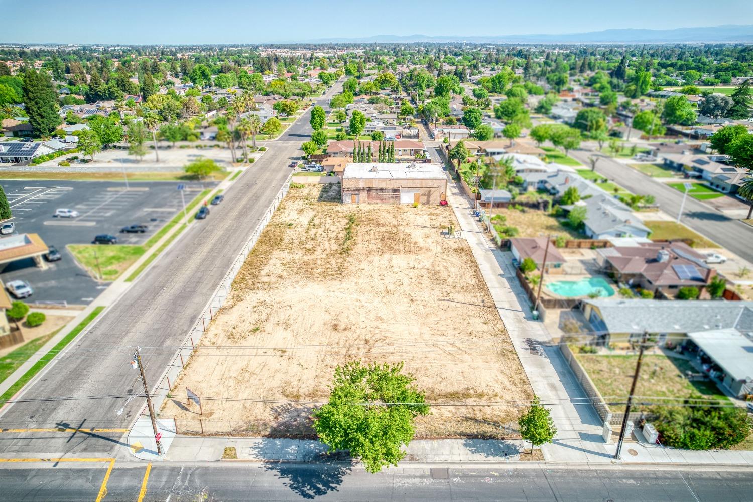 1803 Sunset Avenue Madera, CA 93637 - Photo 16 of 25