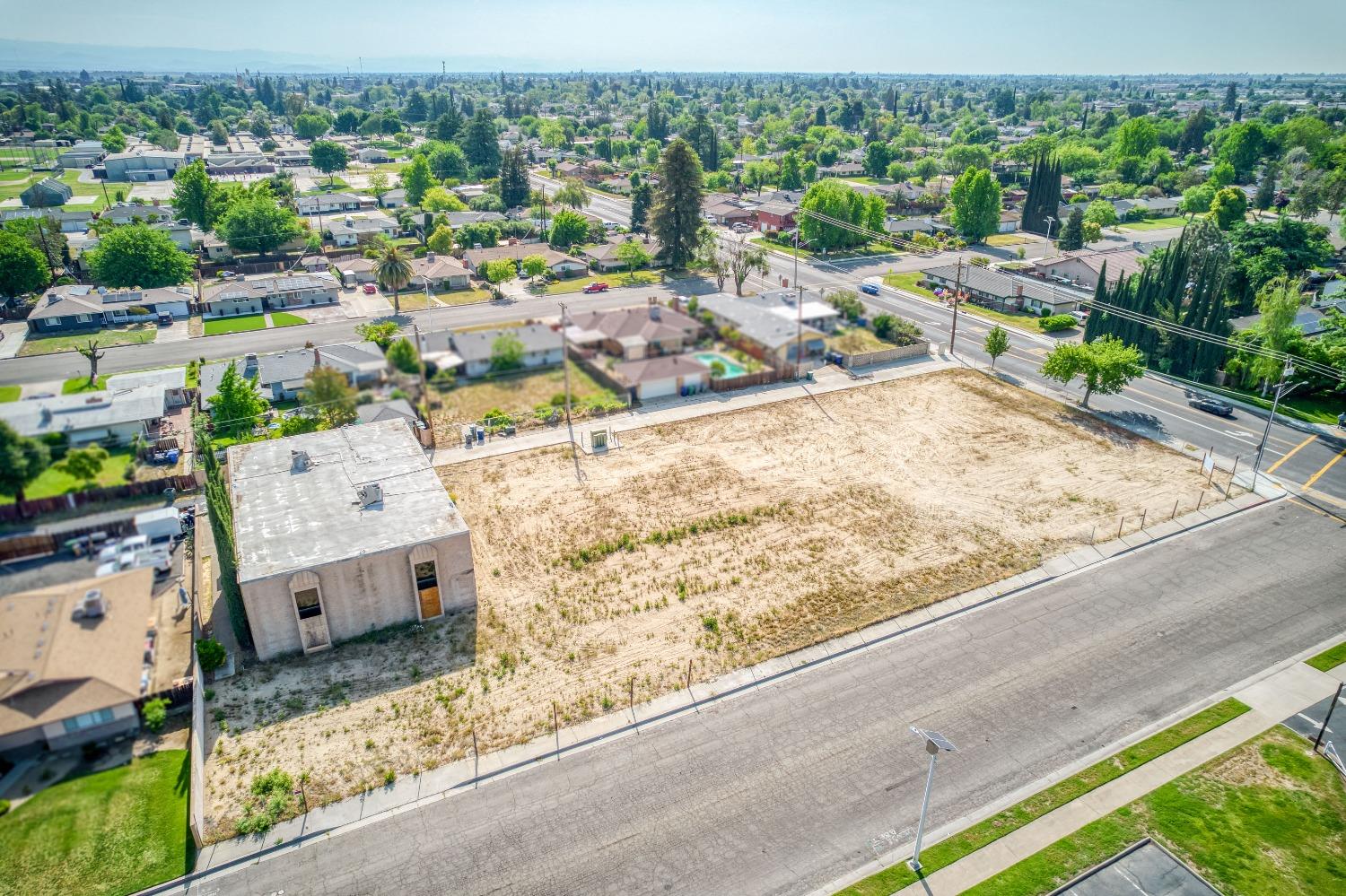 1803 Sunset Avenue Madera, CA 93637 - Photo 5 of 25
