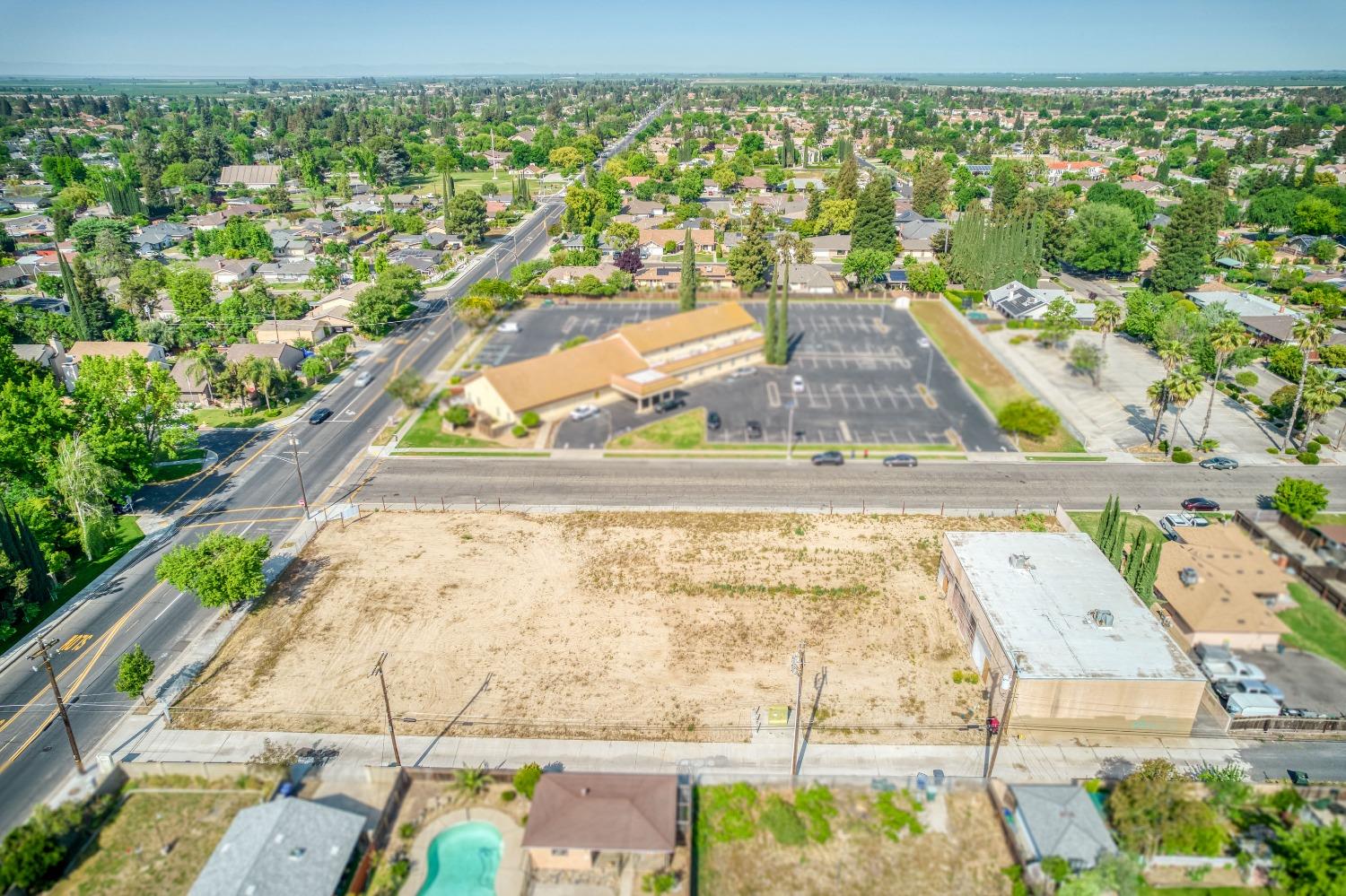 1803 Sunset Avenue Madera, CA 93637 - Photo 9 of 25