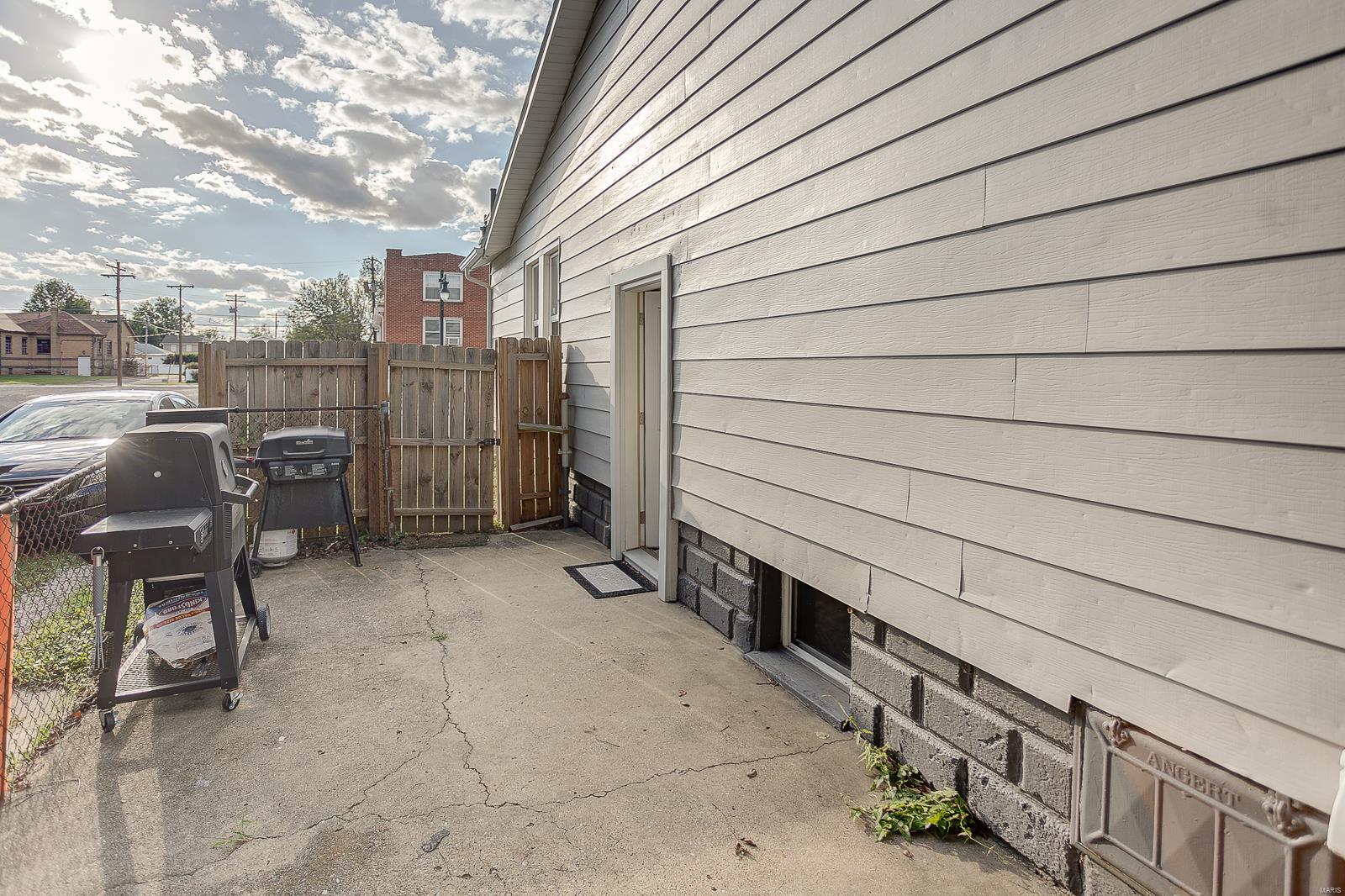 109 South Central Avenue Roxana, IL 62084 - Photo 25 of 32 Gallery Image 25
