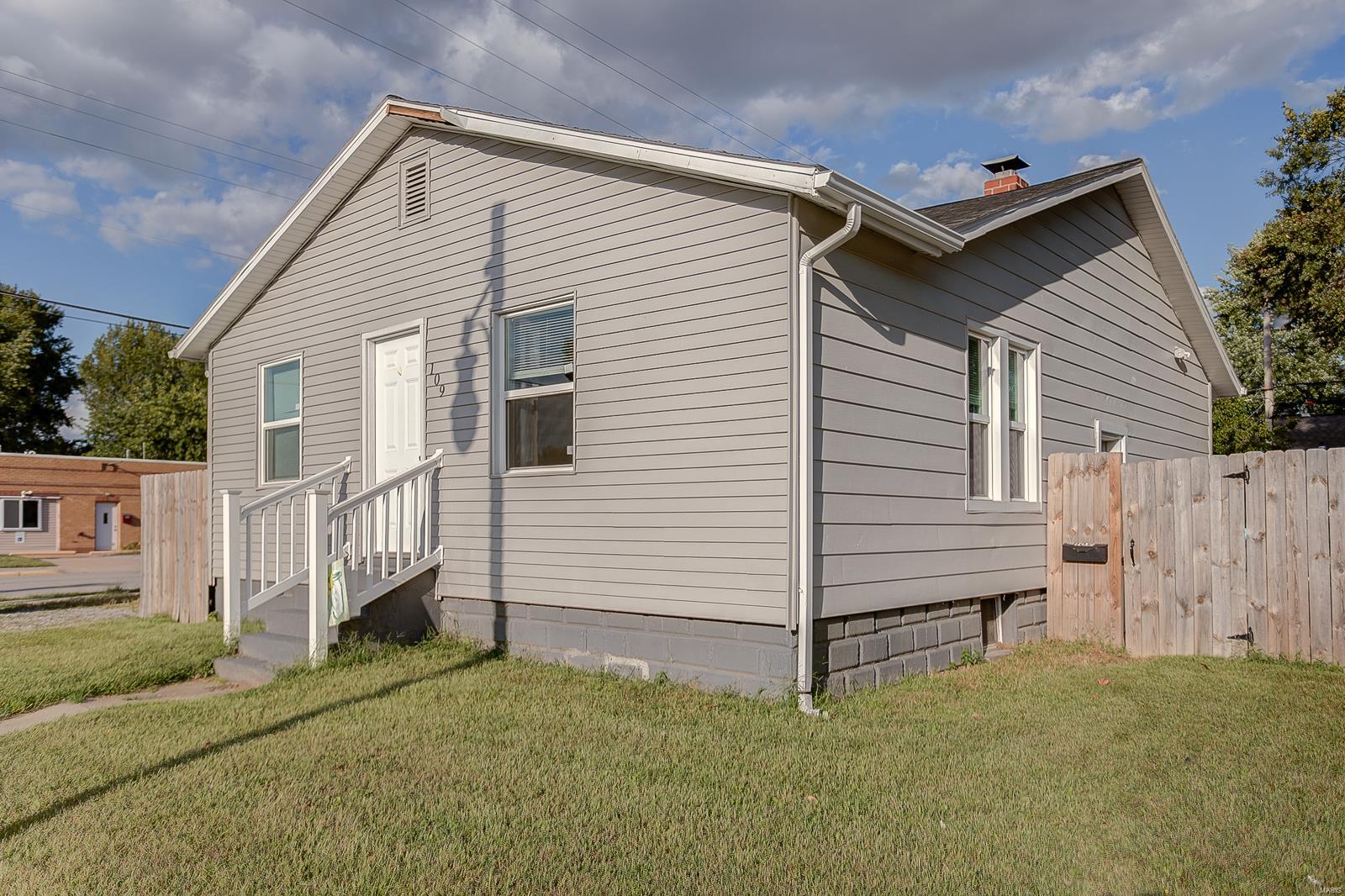 109 South Central Avenue Roxana, IL 62084 - Photo 31 of 32 Gallery Image 31