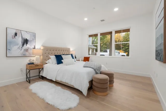 $1,832,634 | 16 Stearns Road, Unit 301, Wellesley, MA 02482