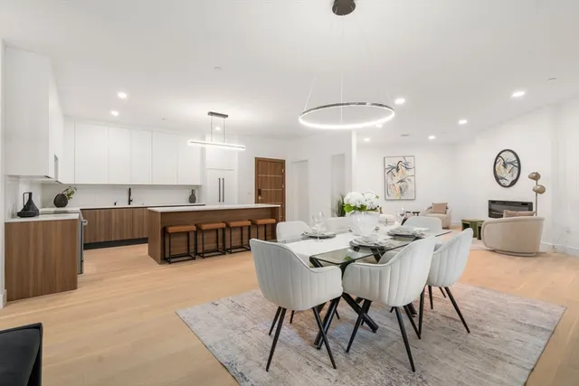 $1,832,634 | 16 Stearns Road, Unit 301, Wellesley, MA 02482