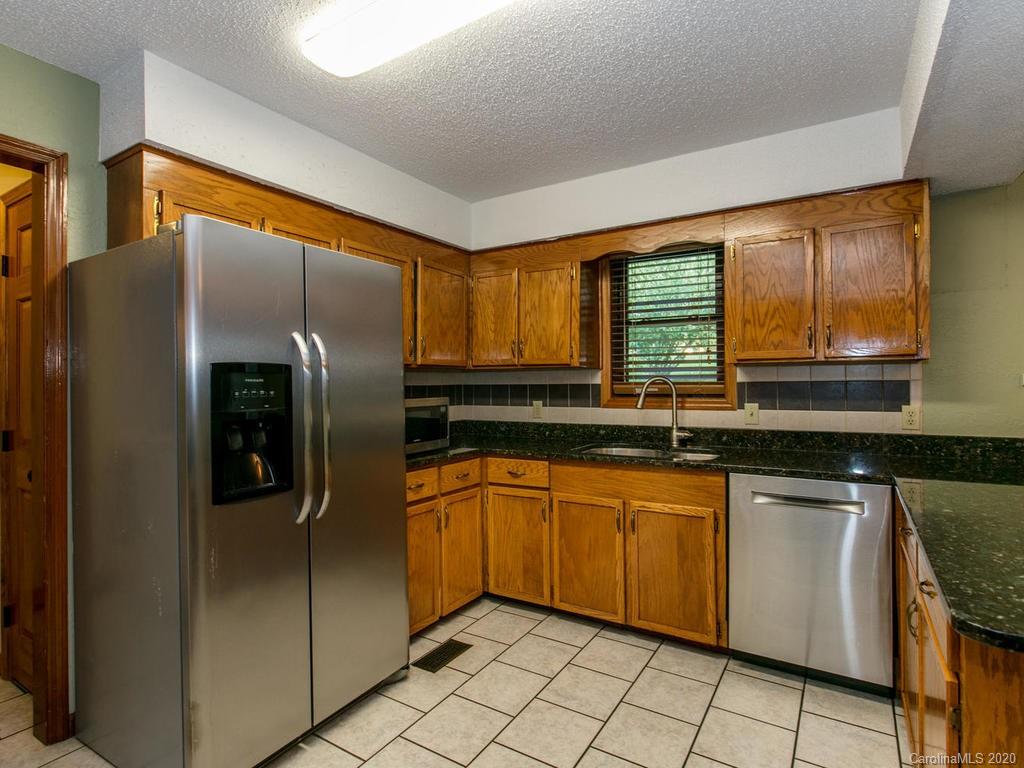 44 Wrights Cove Road Fairview, NC 28730 - Photo 12 of 37 Gallery Image 12