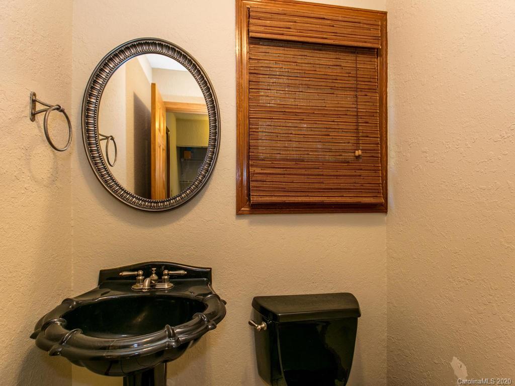 44 Wrights Cove Road Fairview, NC 28730 - Photo 16 of 37 Gallery Image 16