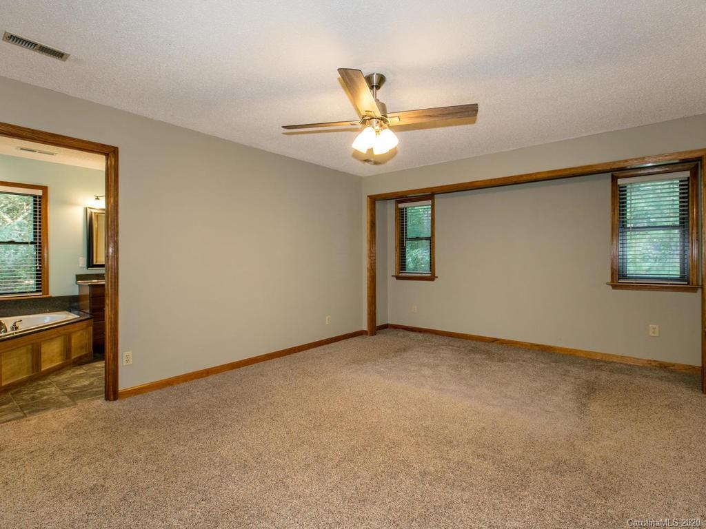 44 Wrights Cove Road Fairview, NC 28730 - Photo 17 of 37 Gallery Image 17