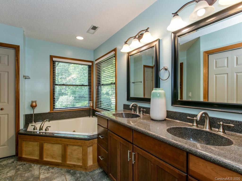 44 Wrights Cove Road Fairview, NC 28730 - Photo 21 of 37 Gallery Image 21