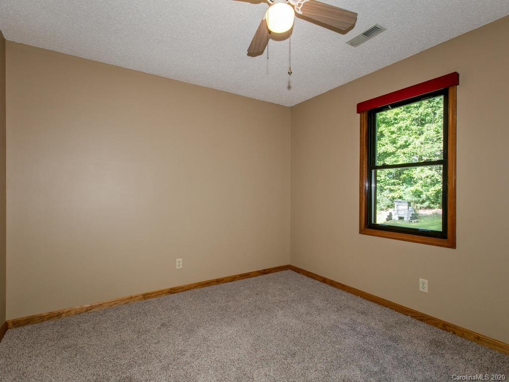44 Wrights Cove Road Fairview, NC 28730 - Photo 26 of 37 Gallery Image 26