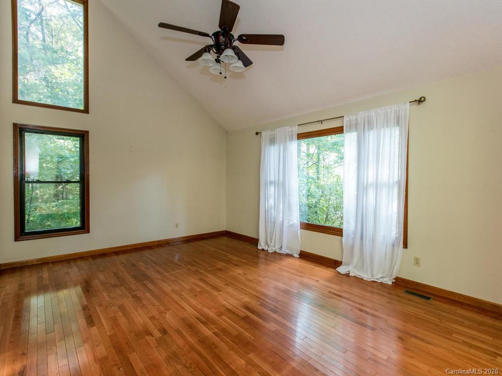 44 Wrights Cove Road Fairview, NC 28730 - Photo 4 of 37 Gallery Image 4
