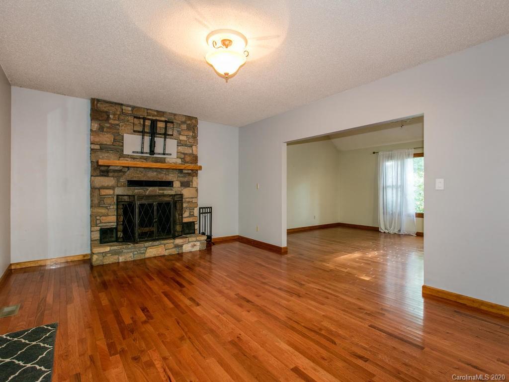 44 Wrights Cove Road Fairview, NC 28730 - Photo 8 of 37 Gallery Image 8