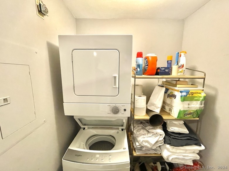 840 East Broadway, Unit 2 Milford, CT 06460 - Photo 13 of 15 a utility room with dryer and washer