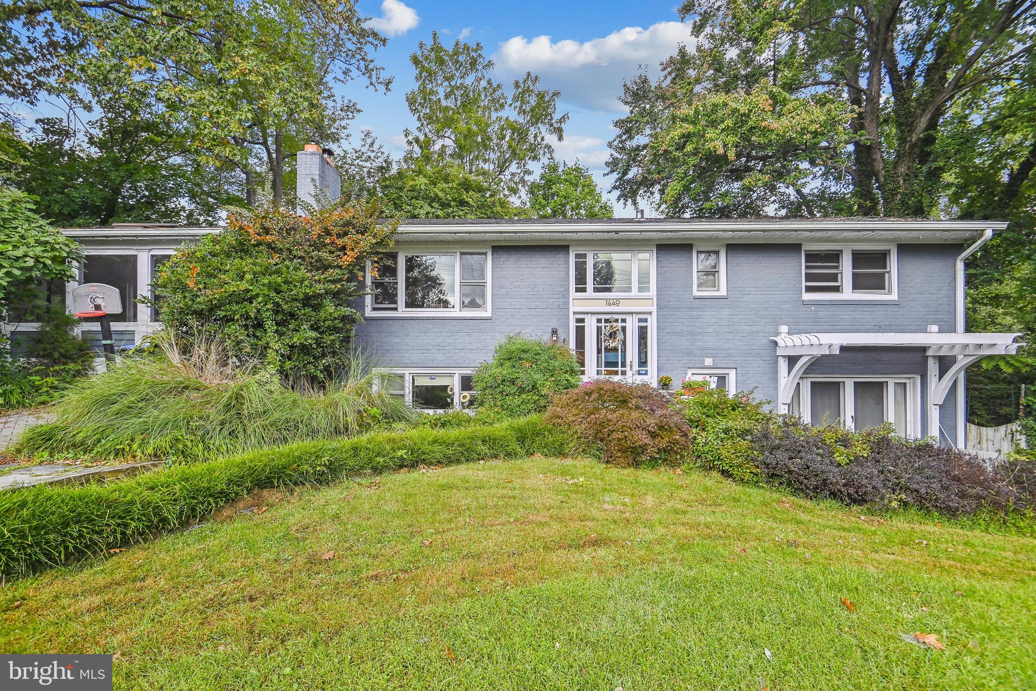 1640 Birch Road McLean, VA 22101 - Photo 2 of 11 Gallery Image 2