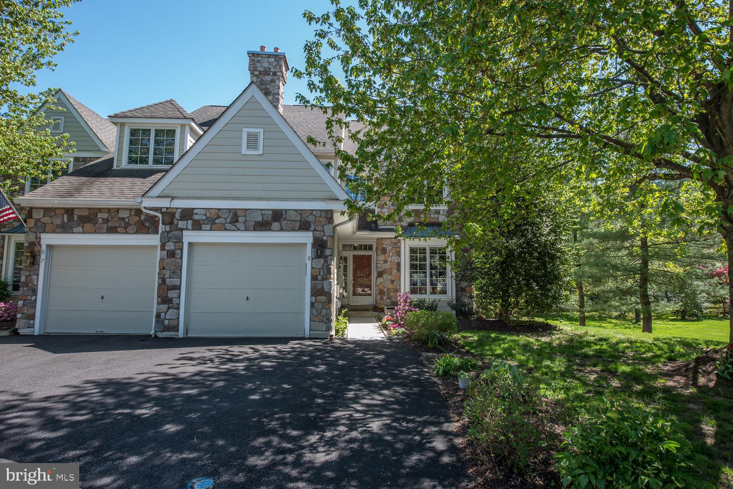 8 Lakeview Circle Berwyn, PA 19312 - Photo 2 of 44