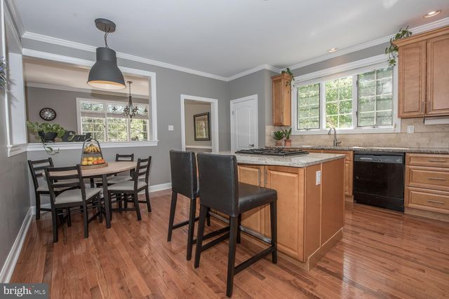 $516,000 | 8 Lakeview Circle, Berwyn, PA 19312