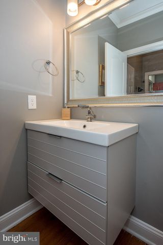 $516,000 | 8 Lakeview Circle, Berwyn, PA 19312