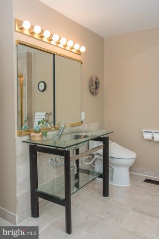 $516,000 | 8 Lakeview Circle, Berwyn, PA 19312