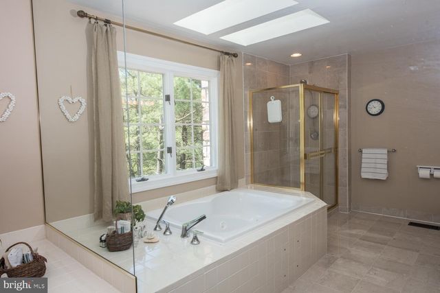 $516,000 | 8 Lakeview Circle, Berwyn, PA 19312