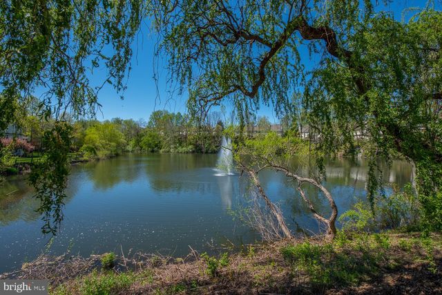 $516,000 | 8 Lakeview Circle, Berwyn, PA 19312