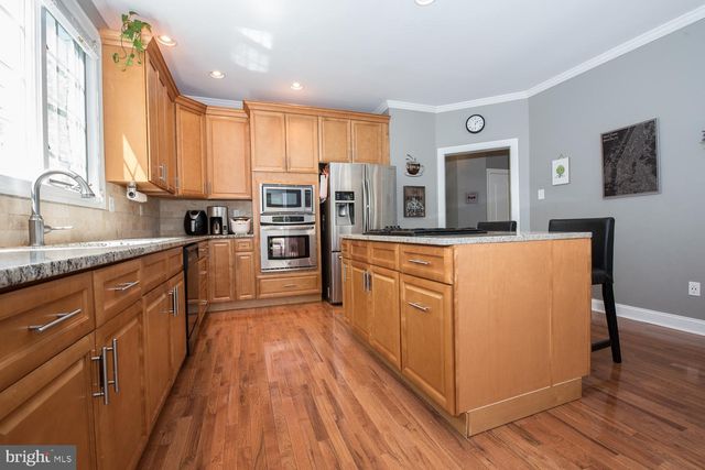 $516,000 | 8 Lakeview Circle, Berwyn, PA 19312