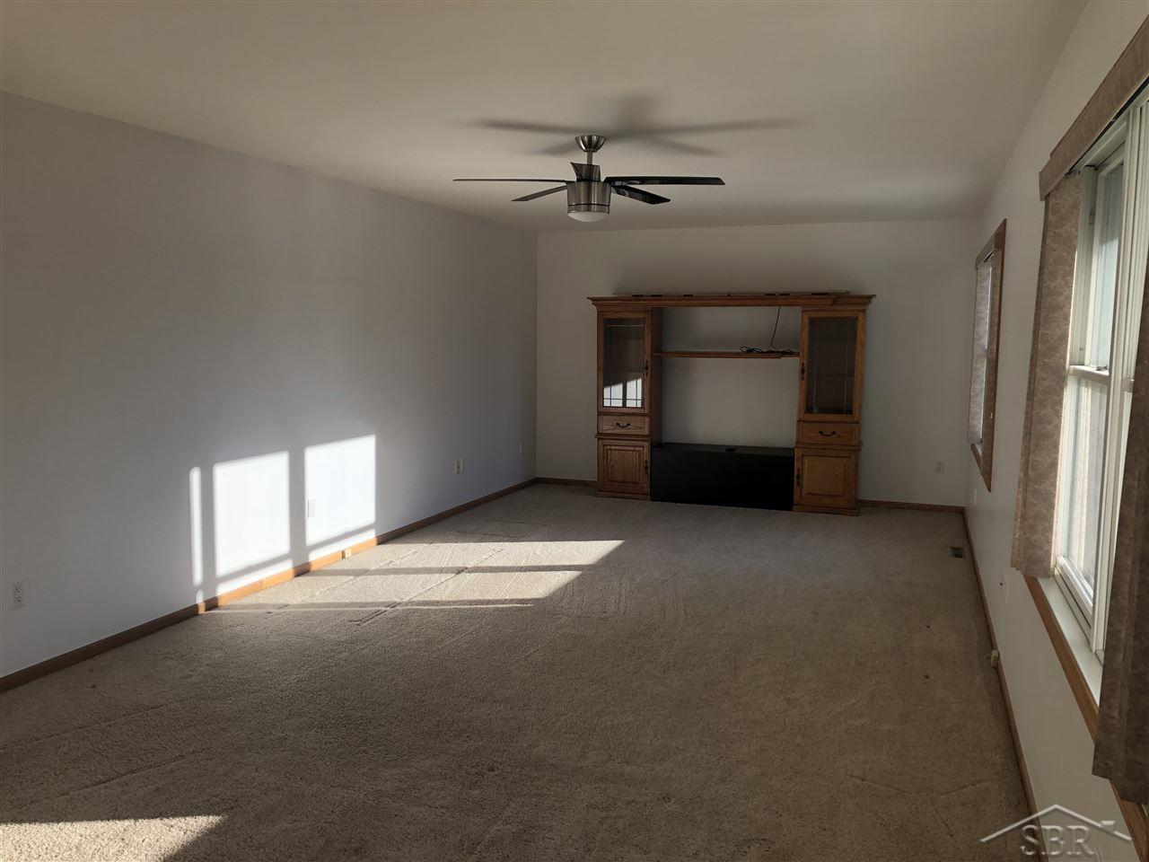 6255 Pinkerton Road Vassar, MI 48768 - Photo 5 of 25 50035352-4.JPG
