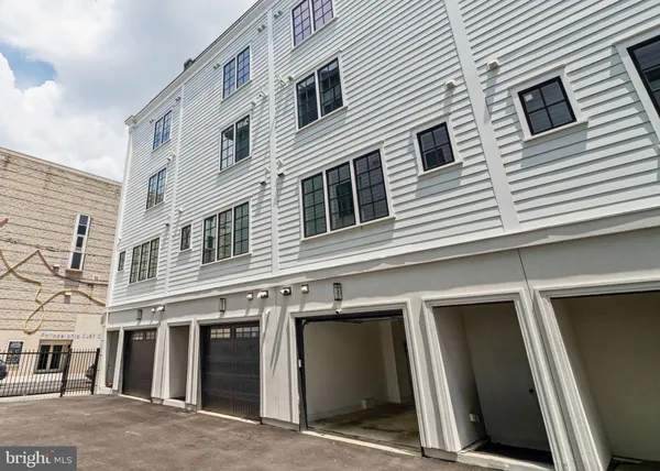 $6,500 | 742 South Broad Street, Philadelphia, PA 19146