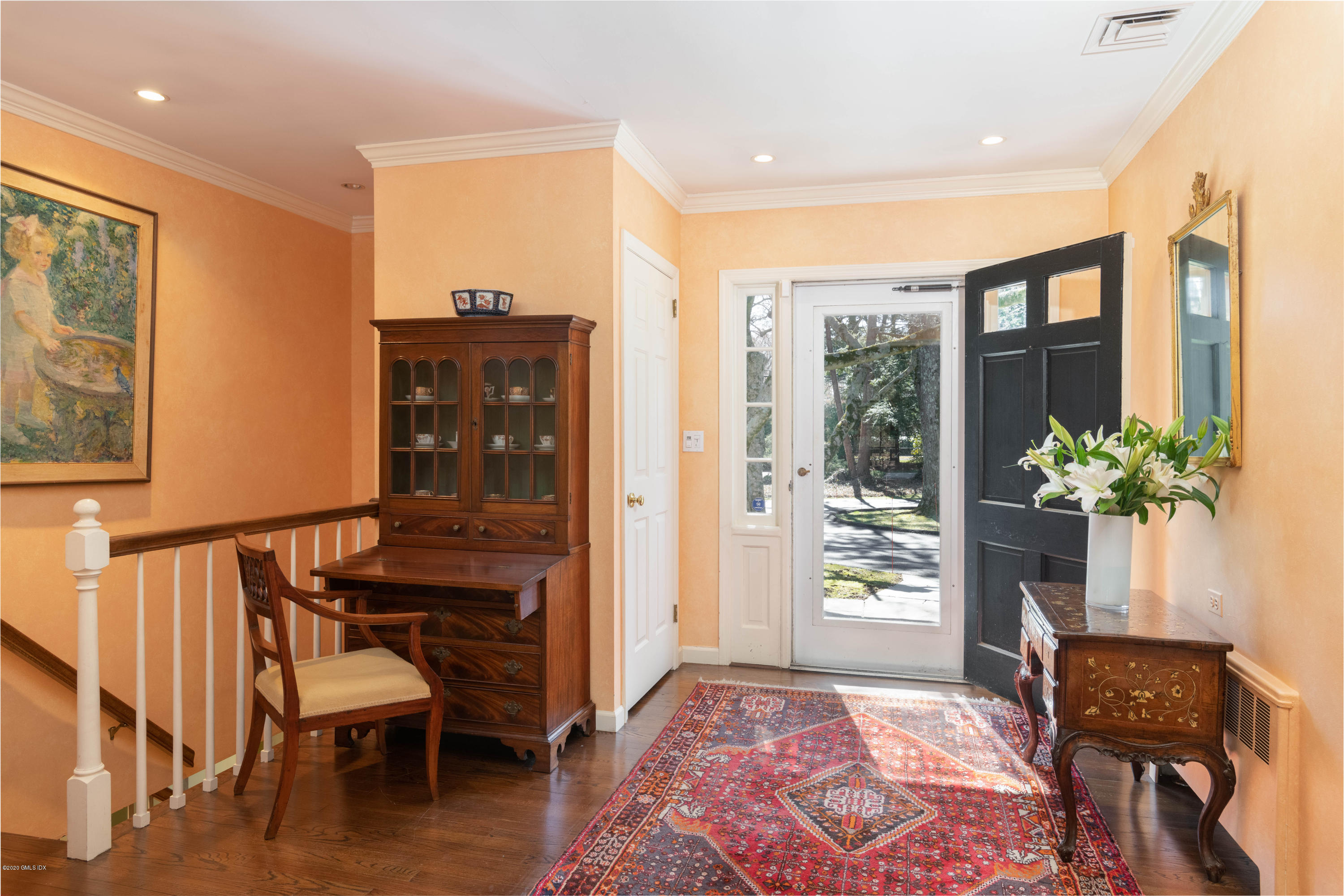 27 Alpine Road Greenwich, CT 06830 - Photo 2 of 8 ENTRY