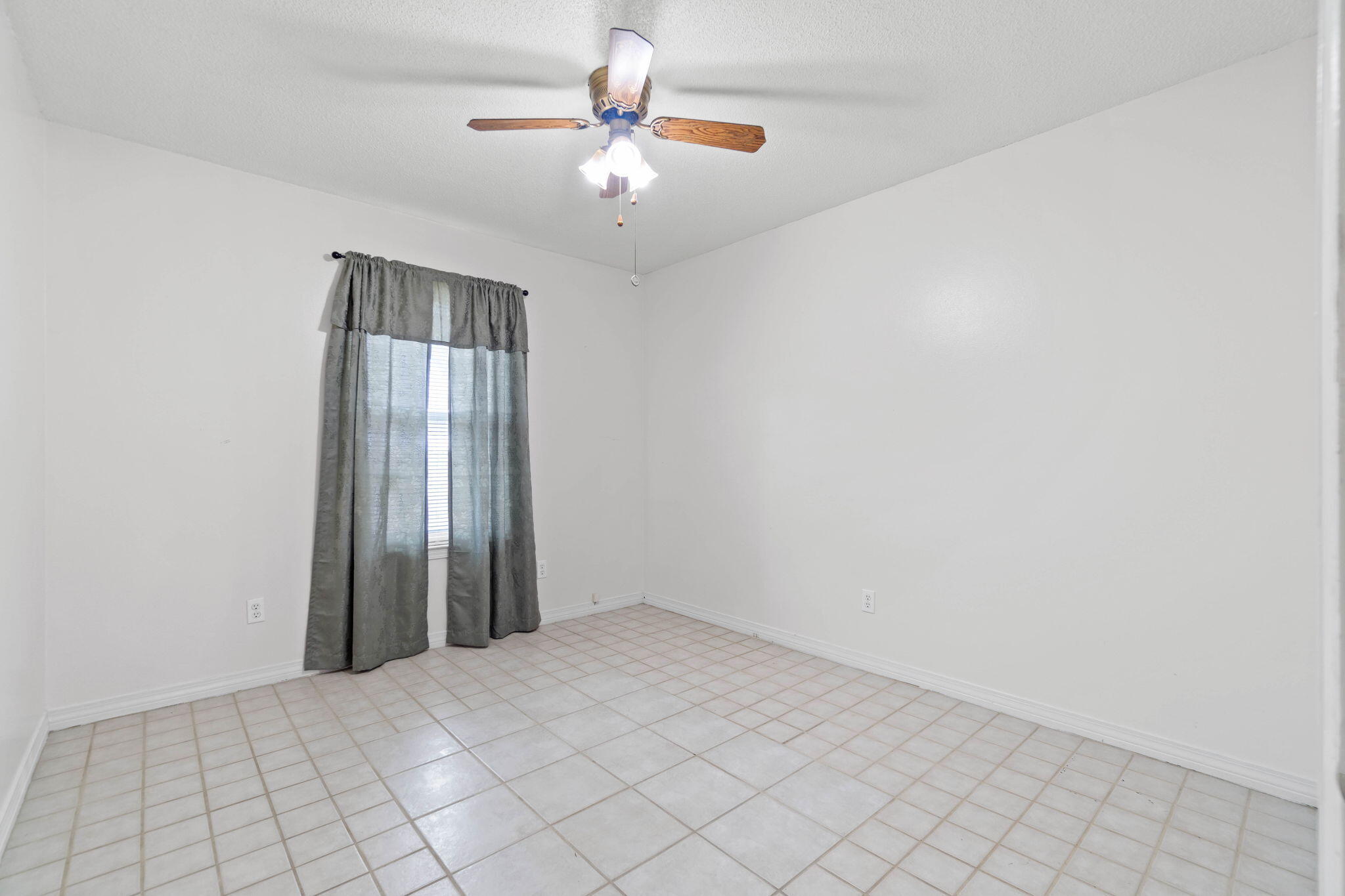 8532 Misty Ridge Lane Navarre, FL 32566 - Photo 28 of 46 28-web-or-mls-Final-28