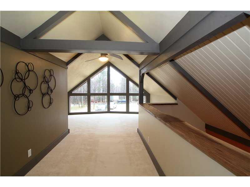 105 Jeffrey Road Acme, PA 15610 - Photo 8 of 23 Great Room.