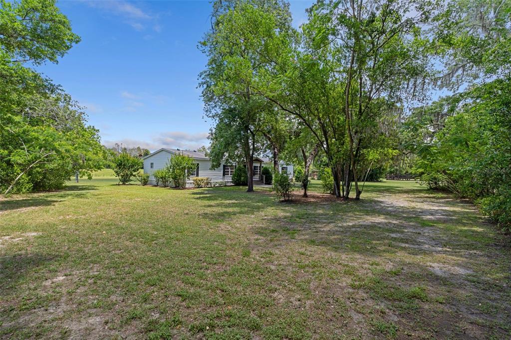 26255 Lambeth Road Brooksville, FL 34601 - Photo 7 of 76