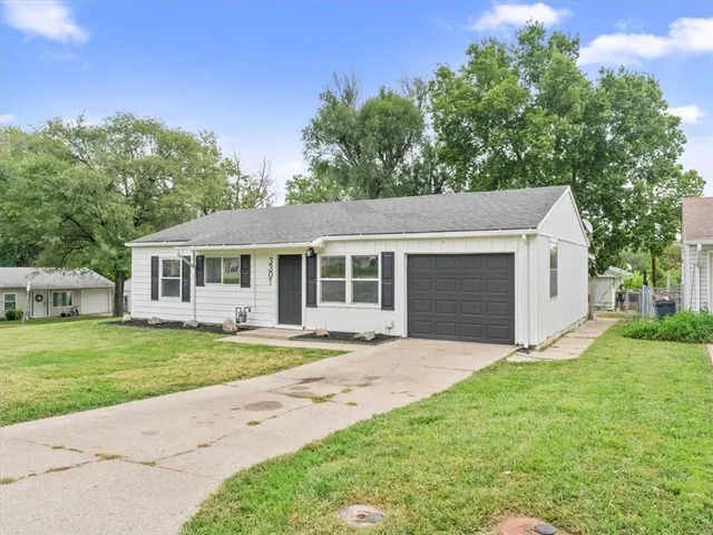 $184,900 | 3301 Sioux Lane, St. Joseph, MO 64503