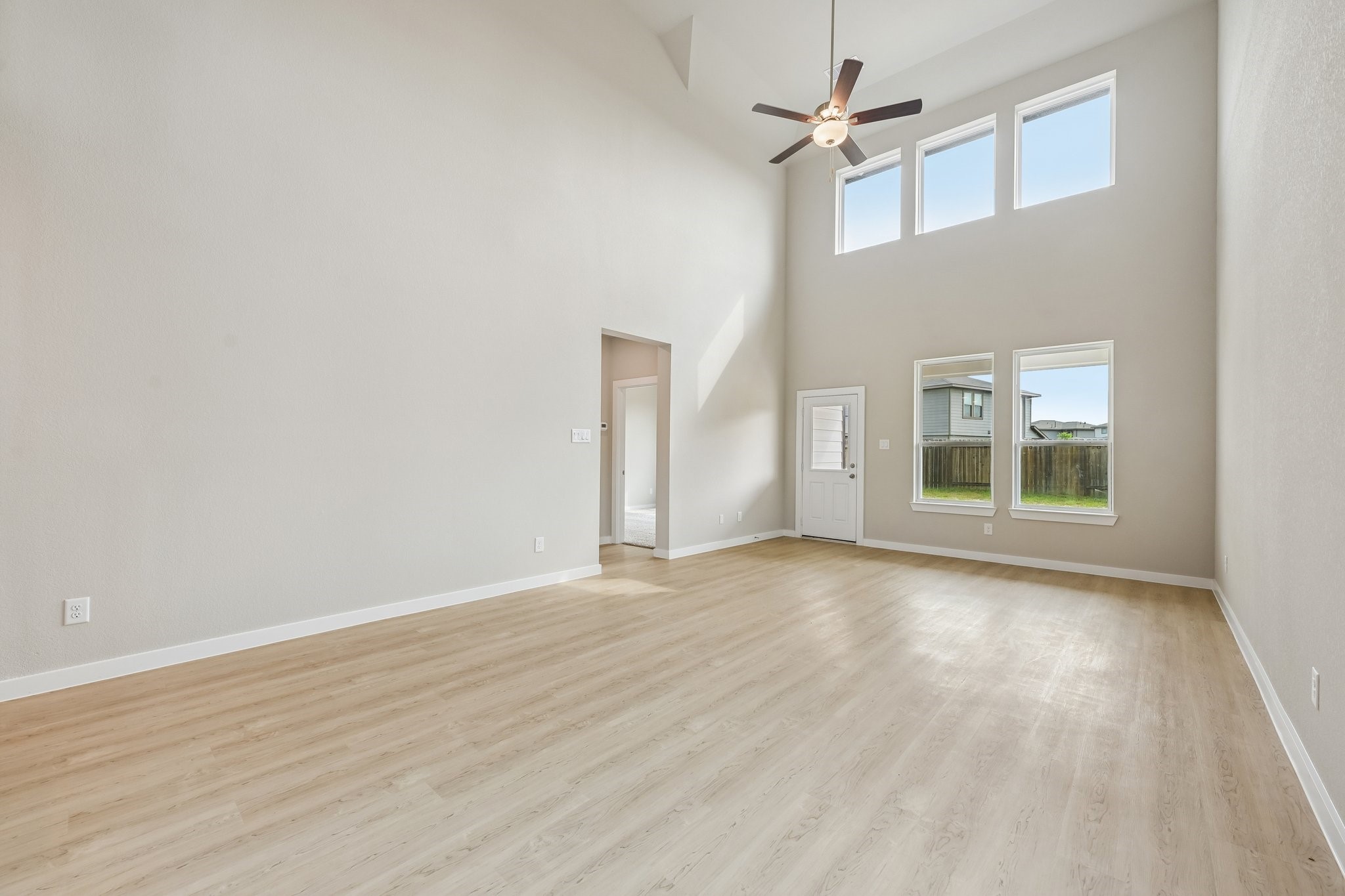 16875 Needlepoint Drive Conroe, TX 77302 - Photo 4 of 21