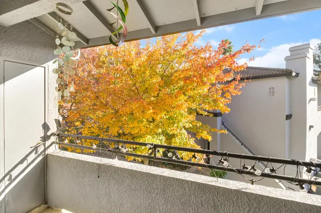 $375,000 | 5201 Laguna Oaks Drive, Unit 96, Elk Grove, CA 95758