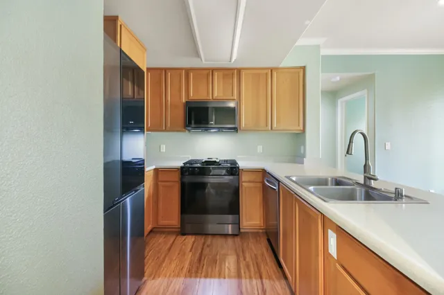 $375,000 | 5201 Laguna Oaks Drive, Unit 96, Elk Grove, CA 95758