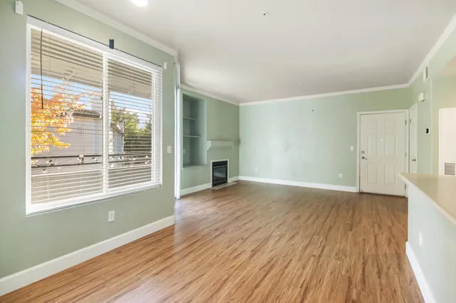 $375,000 | 5201 Laguna Oaks Drive, Unit 96, Elk Grove, CA 95758