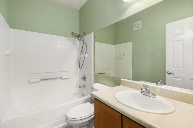 $375,000 | 5201 Laguna Oaks Drive, Unit 96, Elk Grove, CA 95758